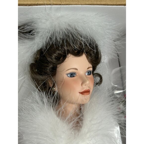 Ashton Drake “Winter Romance” Sandra Bilotto Porcelain Bridal Doll - NIB - Picture 4 of 10